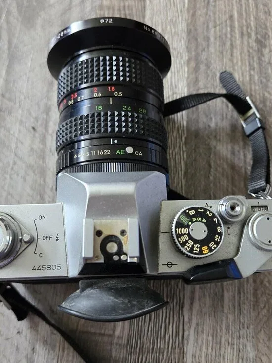 Canon FTb QL Silver 35mm SLR Film Camera Bundle FD 50mm F/1.8 SC Lens 2x-A Cases - Picture 3 of 16